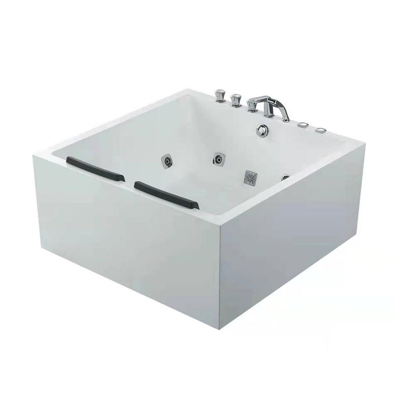 Sprudelnde Whirlpool-Badewanne